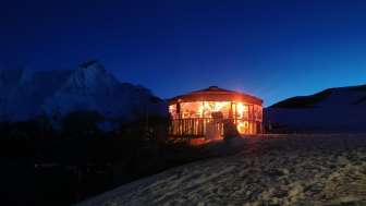Oberurmein im Winter am Abend