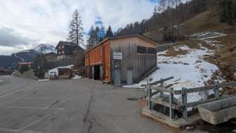 Öffentliche Toilette in Mathon