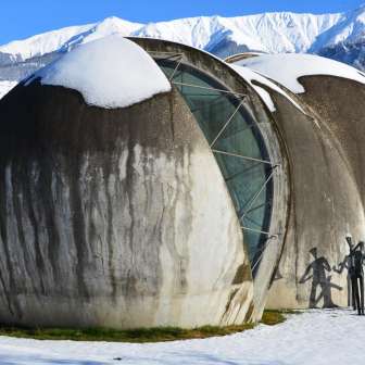 Die Steinkirche in Cazis im Winter