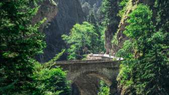 Die historische Wildener Brücke in der Viamala-Schlucht